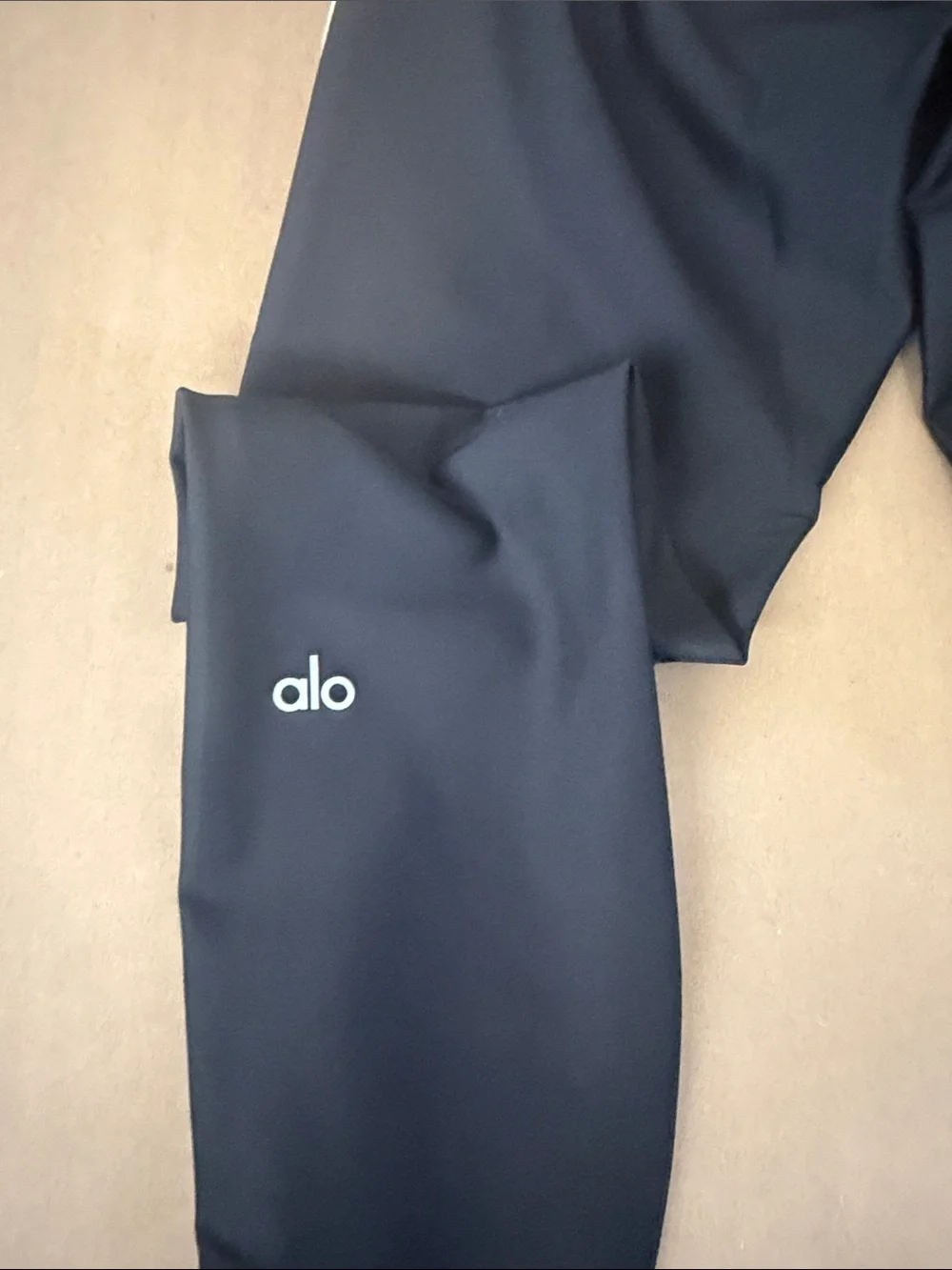 Alo Yoga Airlift High-Waist Suit Up Legging